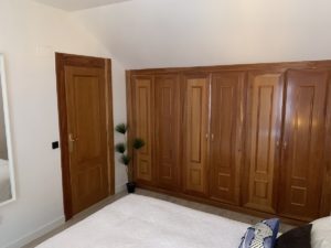 Claustro las Francesas Valladolid habitación triple con armario