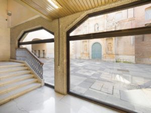 Claustro las Francesas Valladolid ventanal