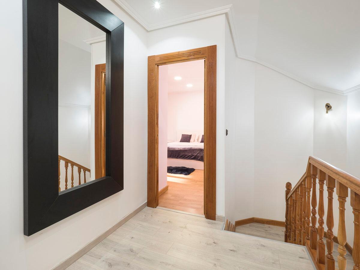 Claustro las Francesas Valladolid vista habitación y pasillo